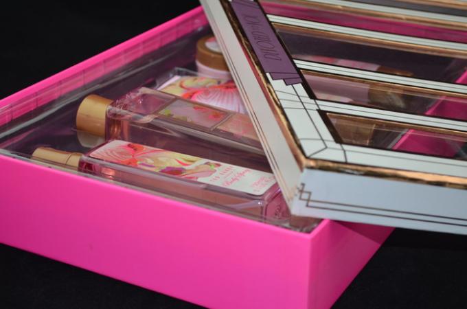 Fashionable Cardboard Offset Printing Packaging , Cosmetic Packaging Boxes