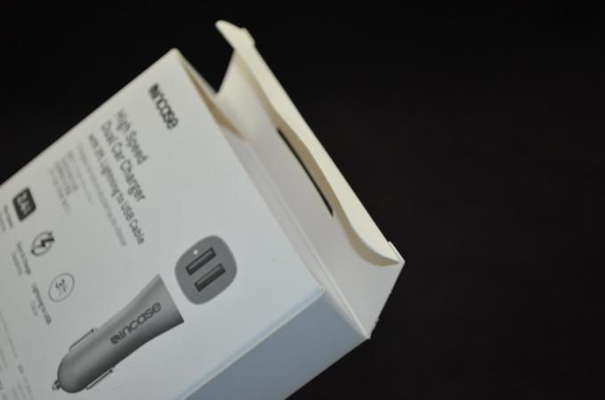 White Glossy Spot UV Surface Car Charger Packaging / Auto Accessories Packaging